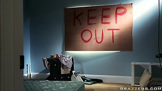You Drive A Hard Boner Bargain With Keiran Lee, Brandi Edwards - Brazzers