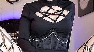 Amateur Webcam Teen Masturbates And Teases
