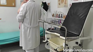 Mature Gyno Secret- Gyno Doctor Records His Mature Female Patient On A Cam