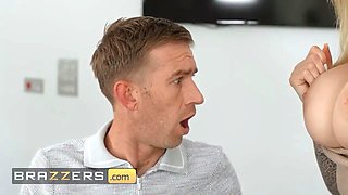 Brazzers - Danny D starts his day right by hardcore elisa calvi’s Wet Pussy after a morning taunt