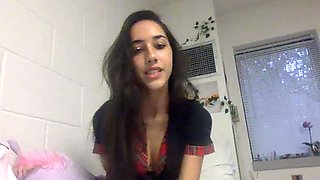 Amateur webcam girl masturbate big dildo