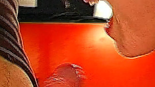 John Thompson: Lola Loves Pee