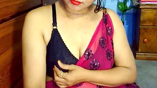 Sensual Indian milf gets hot and dirty while satisfying her cravings