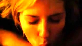 Chupando Y Lamiendo Enorme Clitoris