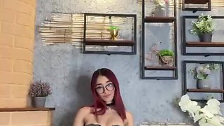Delgad Girl with Perfect Cushroom Masturbates at Home with Your Toy Sex