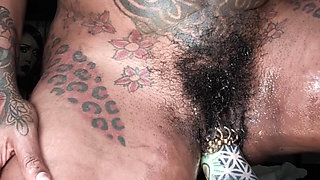 The Kinky Slut Queen Dark Dea in "hard Ride Fisting"