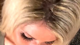 elle suce son beau fils en avalant son sperme
