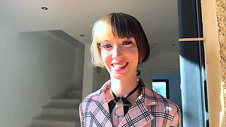Oney, 23, welcomes us to her home in Aix-en-Provence to try... anal! - Jacquie et Michel TV