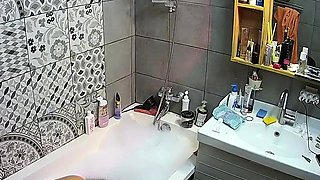 Russian blonde amateur fingering herself on live webcam