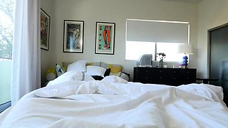 Sister Really Wants To Have Sex With Stepbro