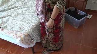 Steaming Hot Turkish Milf Gets Cream Filled Pussy by Machine