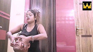 Masseur Fucked the Client During the Session