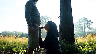Early Morning Amateur Blowjob with a Sexy Brunette Babe