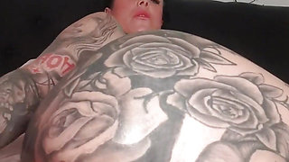 Hot MILF Take It in the Ass!!