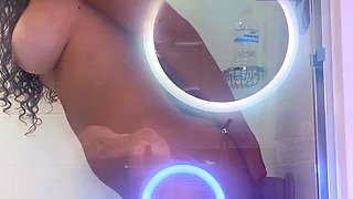 Amateur czech babe stripping and taking shower