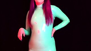 Close up amateur masturbating solo