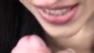 Brunette milf loves to suck a stranger's cock outdoors