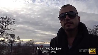 Hunt4k. a la pelirroja le gusta dar sexo por dinero frente a su novio