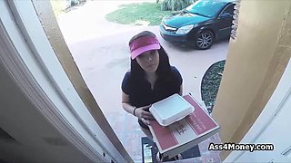 Pizza delivery girl fucks for cash on video