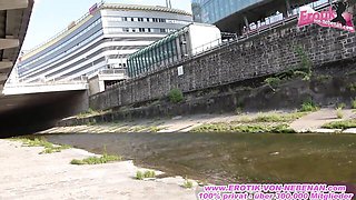 Outdoor scene with winning model from Erotikvonbenan