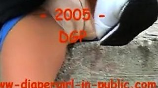 Cute blonde amateur webcam teen masturbating