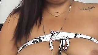 Nice MILF Loves to Be Masturbated in Camera