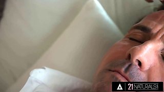 Twenty one naturals - beauty Zlata Shine gets her booty facialed in cum after hot Anal Sex