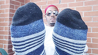 Toe wiggling and sole crossing (2025)