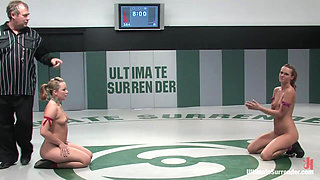 Alexa Von Tess "the Badger" (1-0) Vs Jennifer Dark "the Panther" (0-0)