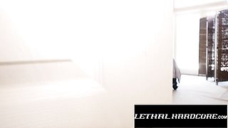 Squeaky escort - doggystyle xxx - Lethal Hardcore