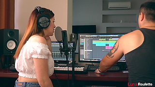 She Sucks Better Than She Sings