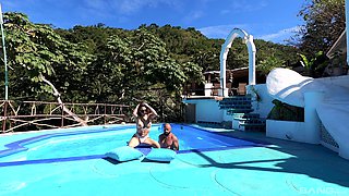 Cereza Rodriguez enjoys outdoor sex with her partner by the pool