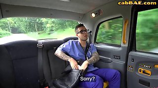 Sexy ink driver cockriding a guy in car