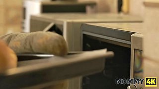 Mommy4k. test his schlong