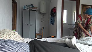 Cleaning Cheats with Black Tourist in Hotel in Istanbul
