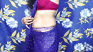 Hot bhojpuri housewife dancing in the blue saree with full josh