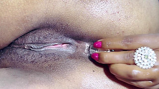 Desi Horny Aunty Take Butt Plug in Her Big Ass