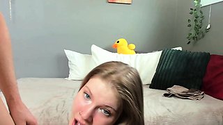 Horny Girlfriend on Her Knees to Worship Big Cock