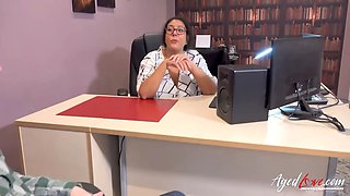 AGEDLOVE Horny boss and subordinate