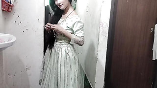 Cute school girl ko paise dekar jabar dasti pakad ke pel diya