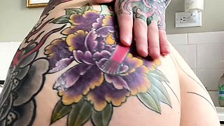 amateur amali2015 flashing ass on live webcam