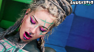 Inexperienced Tattooed Hippie Girl Gets Anal Lesson From Alternative Pornstar
