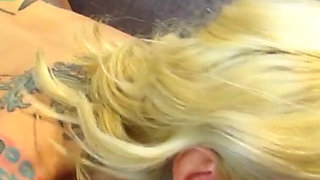 MILF stepmom loves younger dick