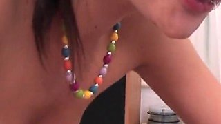 This teen girl got extreme throat fucked and she enjoy