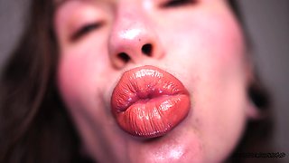 Drool Collector, Smoking Nude Lips