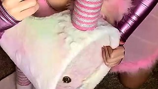 Big boob brunette masturbates on webcam