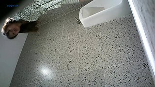 Amateur couple hidden cam