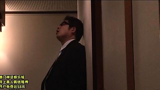 Bitch gives wam blowjob and handjob in pov scene