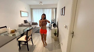 Unfaithful Busty Wife Fucks Pizza Guy to Avoid Paying for Delivery