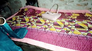indian bhabhi romance video in saree